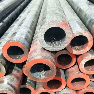Q235 Q345 গ্রেড সিউমলেস গ্যালভানাইজড কার্বন ইস্পাত পাইপ গ্যালভানাইজড কালো পেইন্টিং সহ